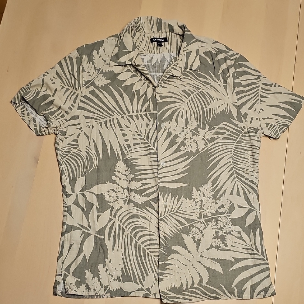 Express Green and Cream Leaf Print Shirt